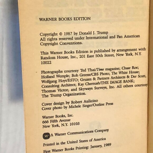 Lot of 3 Books, Illinois Seasons, trinity college & Trump Book - Picture 8 of 10